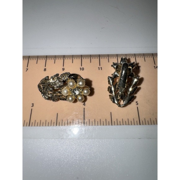 Lot Of (5) Vintage Clip On Earrings - Sarah Cov Hong Kong And Some Unmarked - Picture 8 of 8